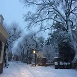 Genesis Bed & Breakfast 4*