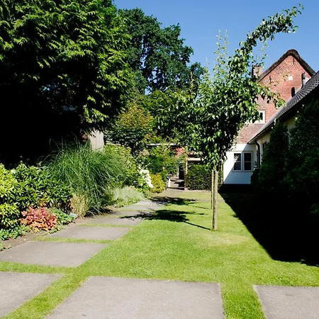 Genesis Bed & Breakfast 4*