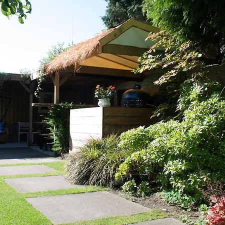 Genesis 4* Voorschoten