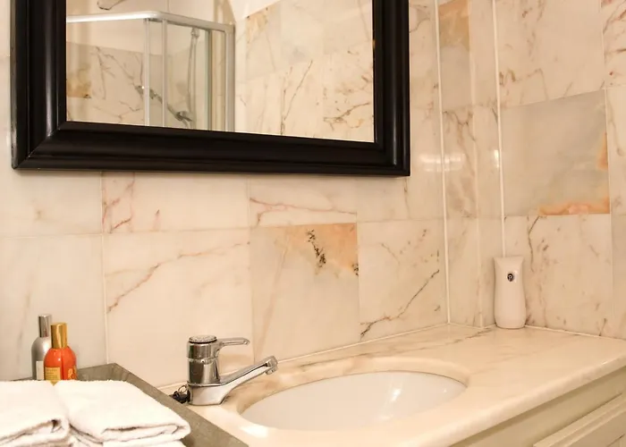 Genesis 4* Voorschoten